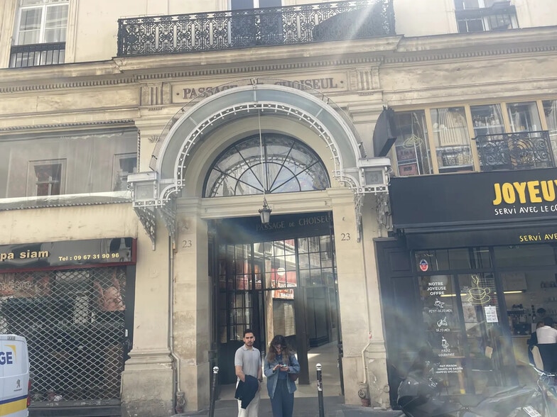 2 Rue De Choiseul, Paris à louer - Photo de l’immeuble – Image 1 sur 16