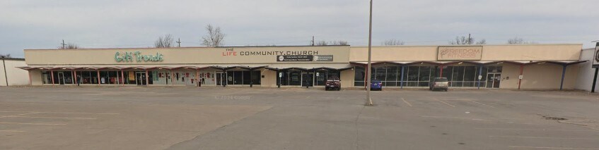 4413-4415 NW Cache Rd, Lawton, OK à louer - Photo de l’immeuble – Image 2 sur 3