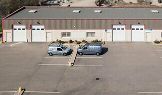 Plus de détails pour Local d'activités à louer