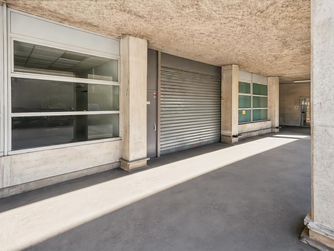 Local d’activités dans Saint-Ouen-sur-Seine à louer Photo de l’immeuble– Image 1 sur 7