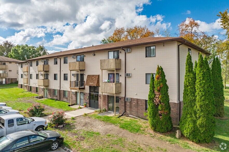 4210 Hubbell Ave, Des Moines, IA à vendre - Photo principale – Image 1 sur 5