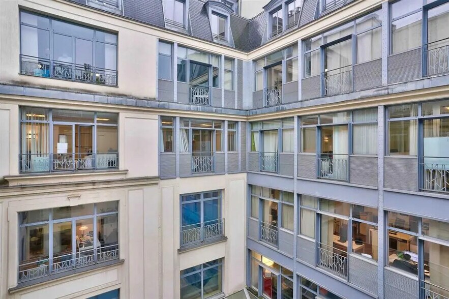 Bureau dans Paris à louer - Photo de l’immeuble – Image 3 sur 9