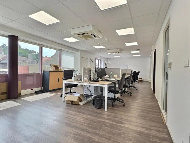 Plus de détails pour Bureau à vendre