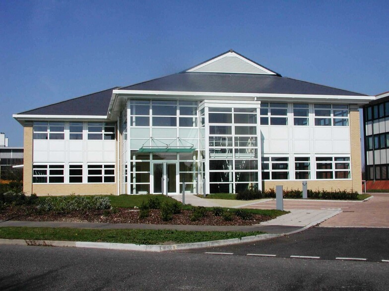 296 Milton Rd, Cambridge à louer - Photo principale – Image 1 sur 5