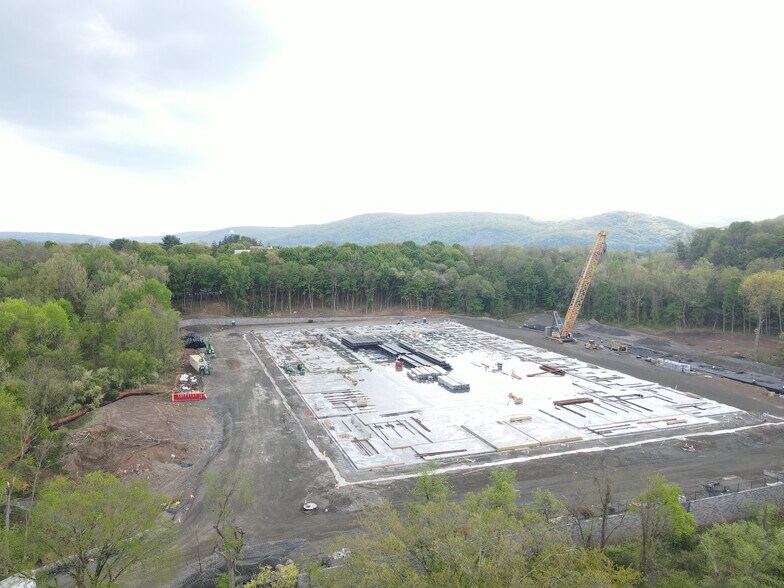 25 Old Mill Rd, Suffern, NY à louer - Photo de l’immeuble – Image 3 sur 6