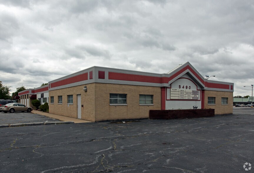 5490 Broadway Ave, Merrillville, IN à vendre - Photo de l’immeuble – Image 2 sur 12