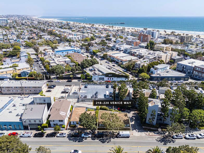 218 Venice Way, Venice, CA à vendre - Photo de l’immeuble – Image 3 sur 15