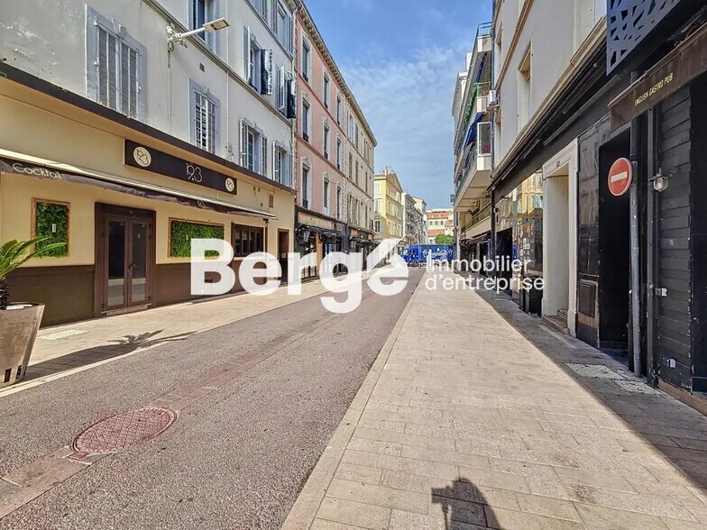 Local commercial dans Cannes à louer - Photo de l’immeuble – Image 2 sur 4