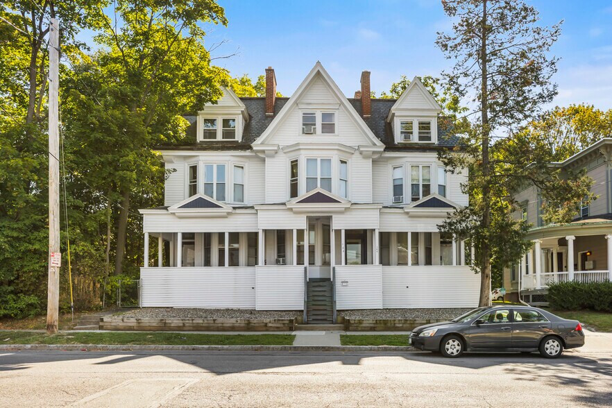 18 Units-Washington Park / Albany Med portefeuille de 2 biens à vendre sur LoopNet.fr - Photo de l’immeuble – Image 2 sur 68