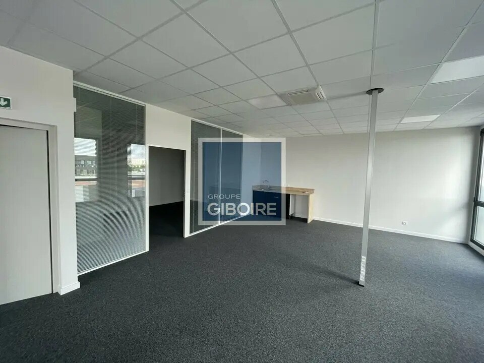 Bureau dans Angers à louer Photo principale– Image 1 sur 11