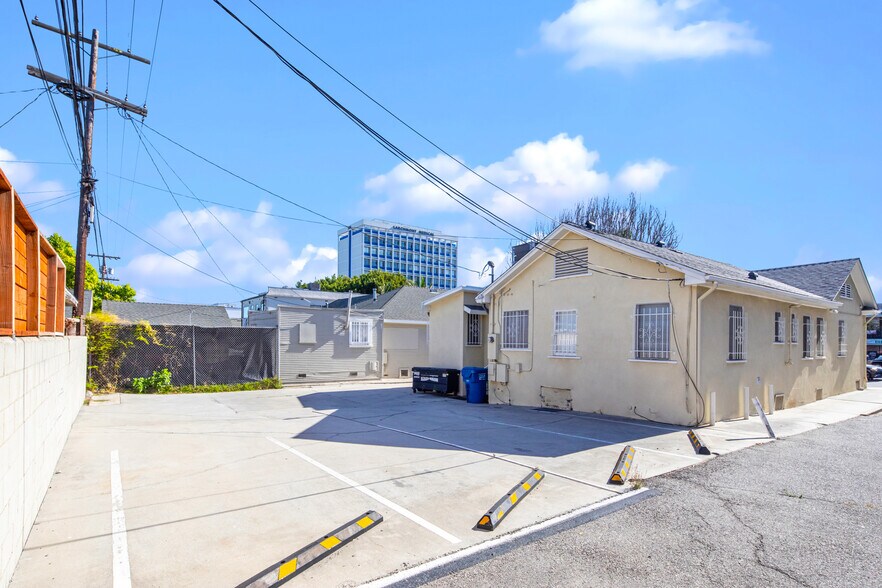 414 N Larchmont Blvd, Los Angeles, CA à louer - Photo de l’immeuble – Image 3 sur 3