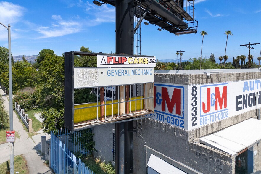 8332 Tampa Ave, Northridge, CA à vendre - Photo de l’immeuble – Image 3 sur 25