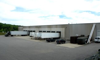 Plus de détails pour 100 Maple Ridge Dr, Cumberland, RI - Industriel/Logistique à louer