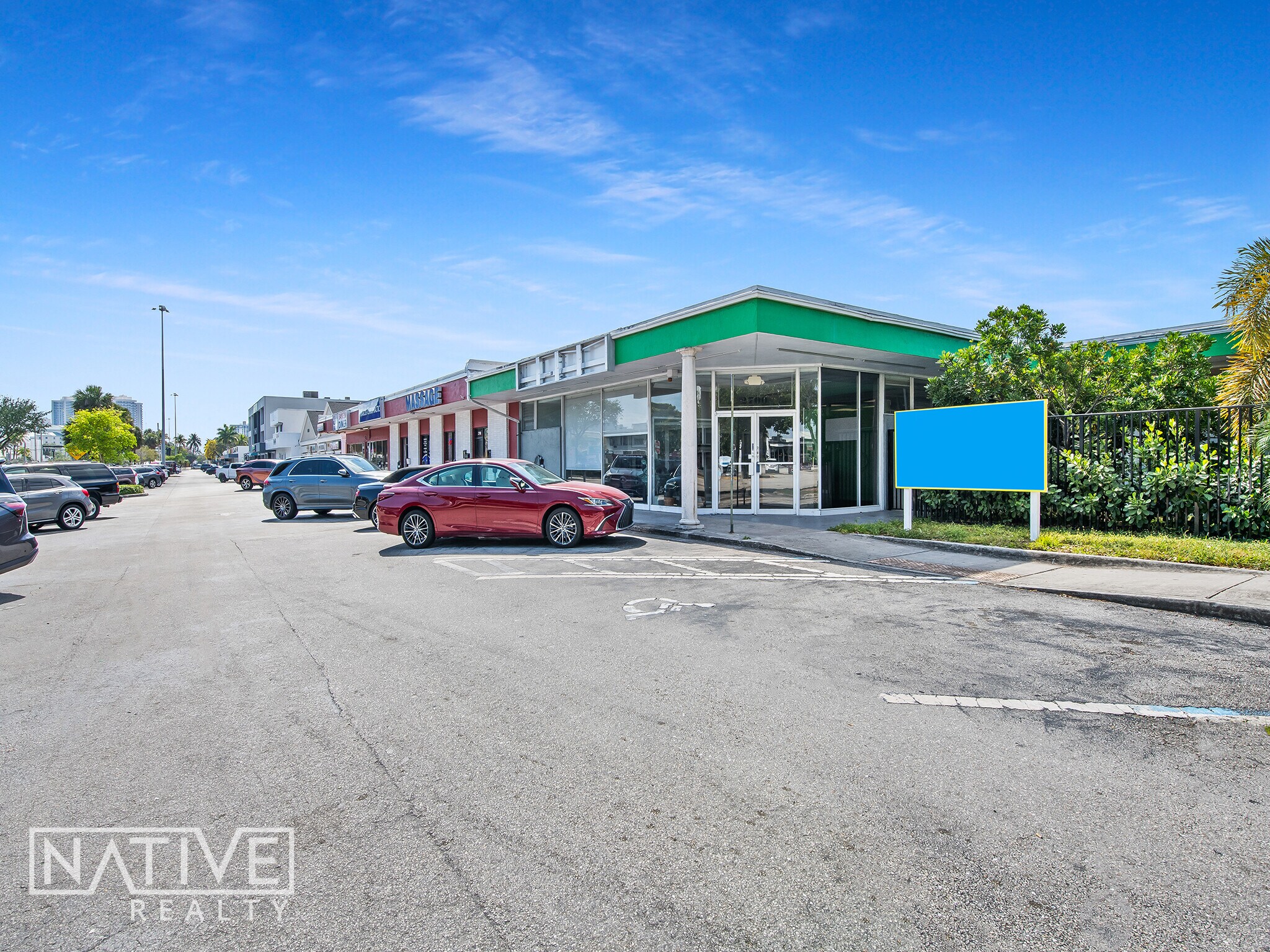 2700 E Oakland Park Blvd, Fort Lauderdale, FL à vendre Photo de l’immeuble– Image 1 sur 28