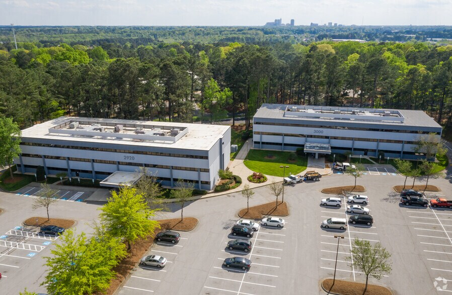 2920 Highwoods Blvd, Raleigh, NC à louer - Aérien – Image 3 sur 3