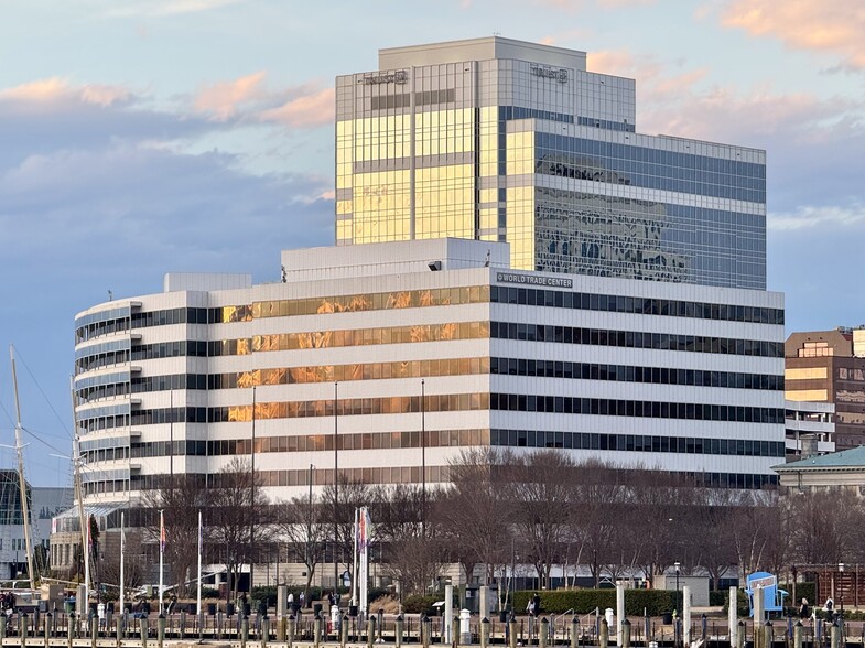 101 W Main St, Norfolk, VA à louer - Photo de l’immeuble – Image 2 sur 24