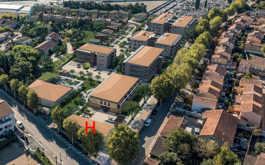 Bureau dans Sénas à vendre - Photo de l’immeuble – Image 2 sur 5