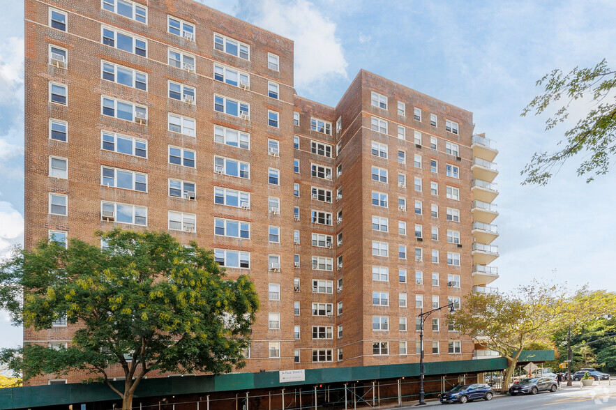 34 Plaza St E, Brooklyn, NY à louer - Photo de l’immeuble – Image 2 sur 7
