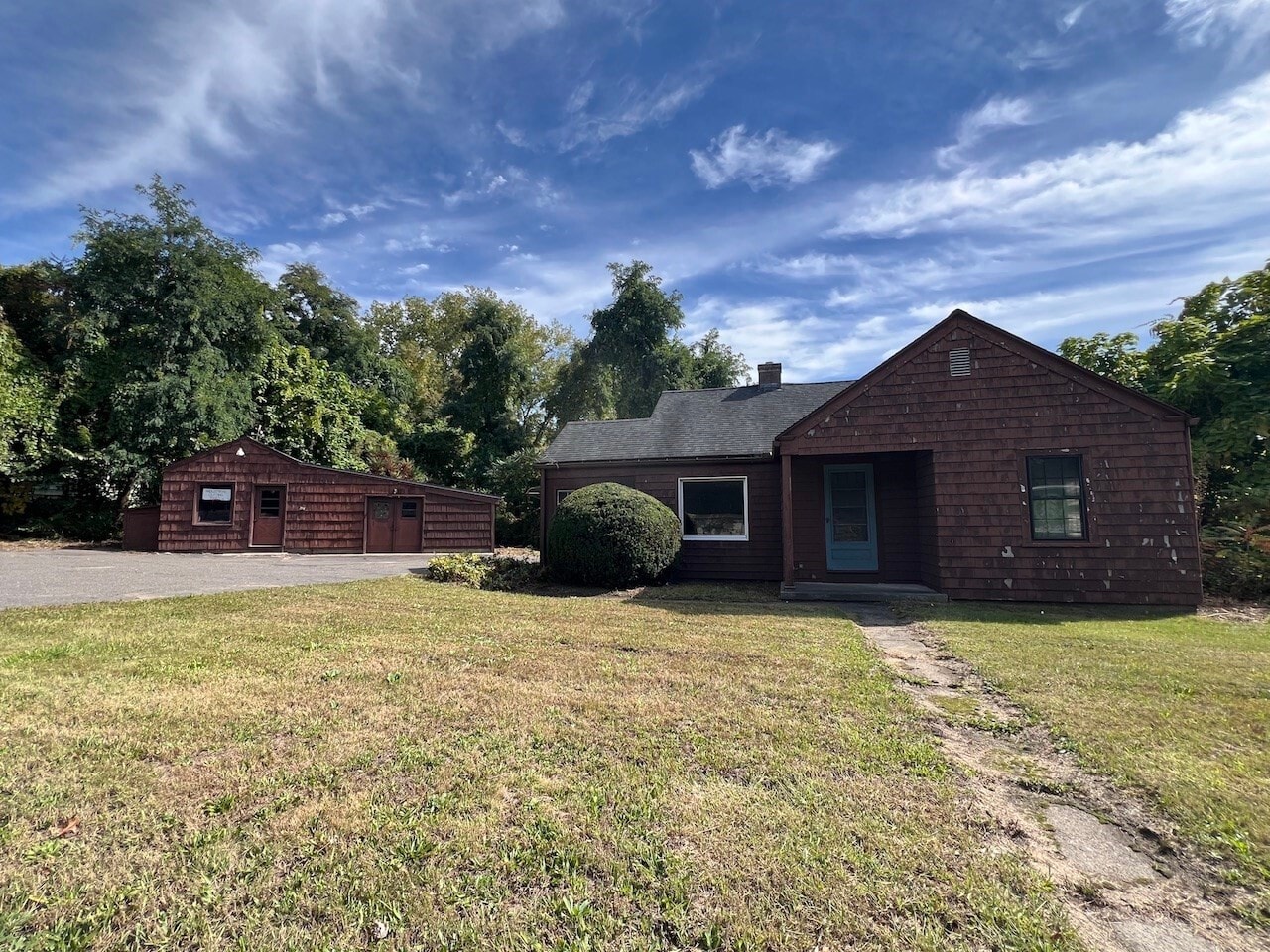 351 N Elm St, Westfield, MA à vendre Photo principale– Image 1 sur 12