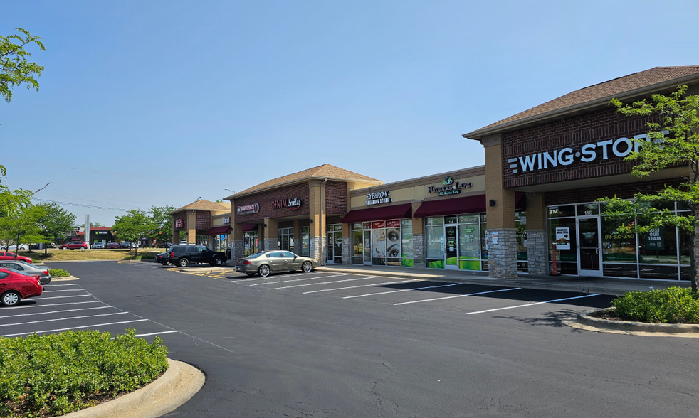 2410 W Jefferson St, Joliet, IL à louer - Photo de l’immeuble – Image 1 sur 4