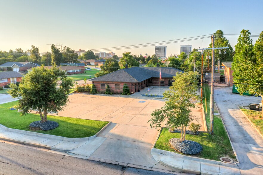 3636 NW 63rd St, Oklahoma City, OK à louer - Photo de l’immeuble – Image 2 sur 3