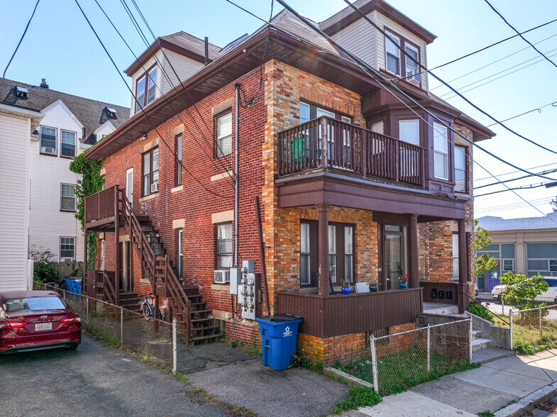 5 Wave way, Winthrop, MA à vendre - Photo de l’immeuble – Image 2 sur 17