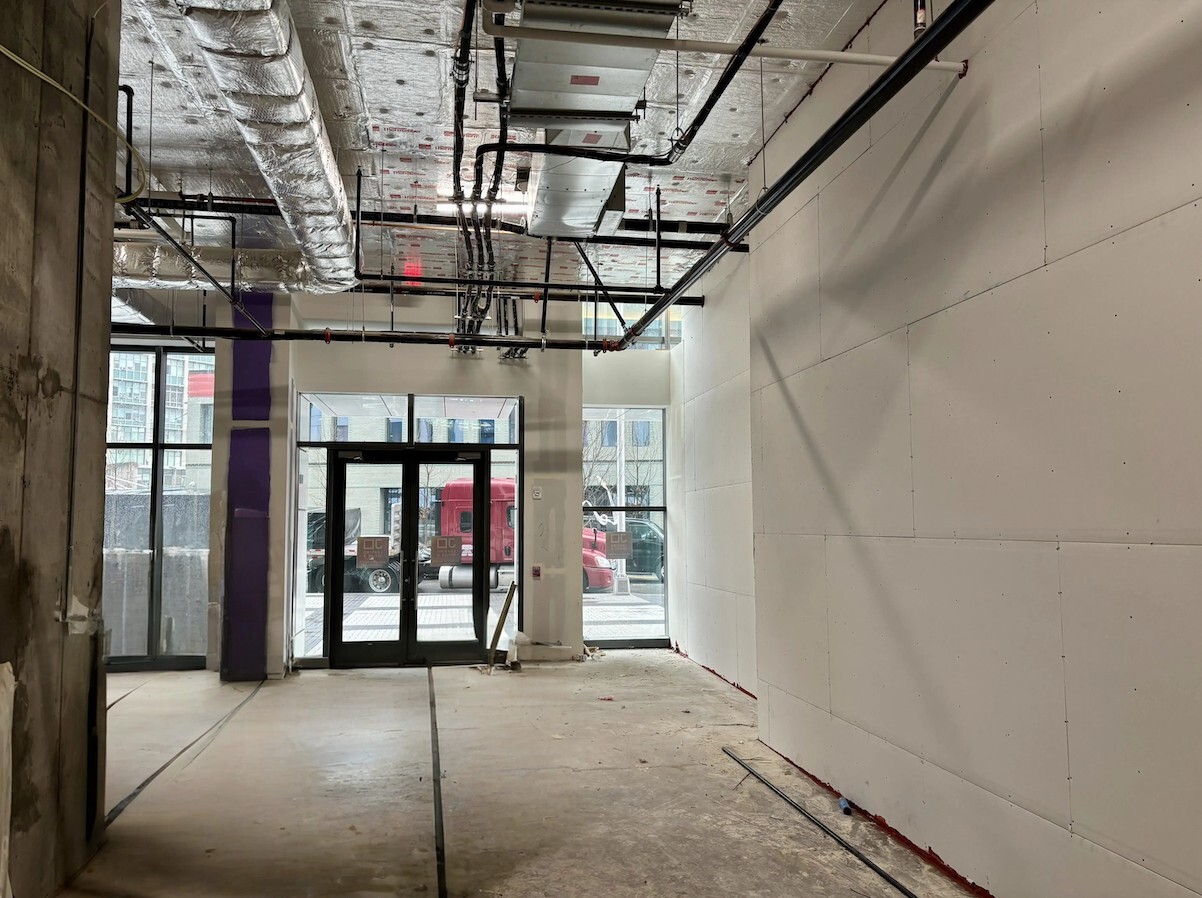 615 Pavonia Ave, Jersey City, NJ à louer Photo intérieure– Image 1 sur 2