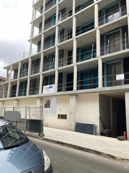 Local commercial dans Paris à vendre - Photo de la construction – Image 1 sur 9