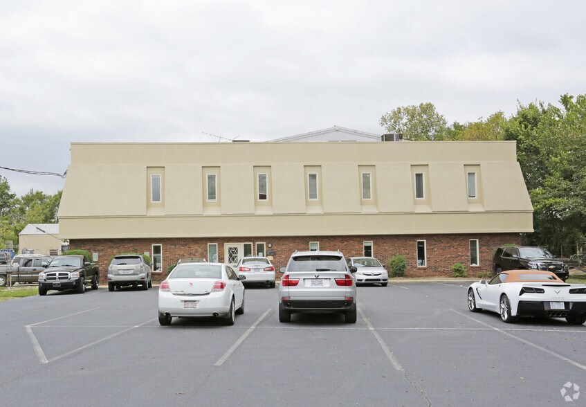 1005 N Church St, Charlotte, NC à louer - Photo de l’immeuble – Image 2 sur 2