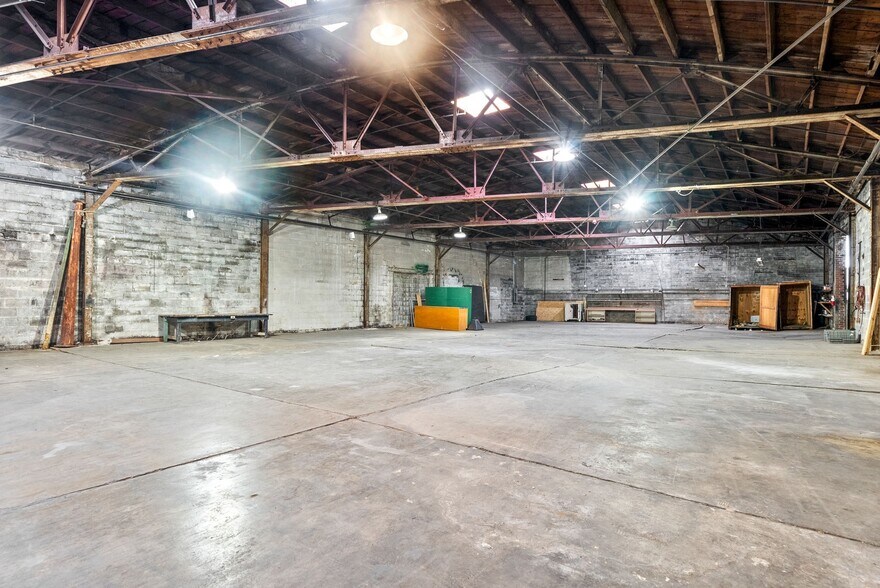 1214 College St, Clarksville, TN à louer - Photo de l’immeuble – Image 3 sur 14