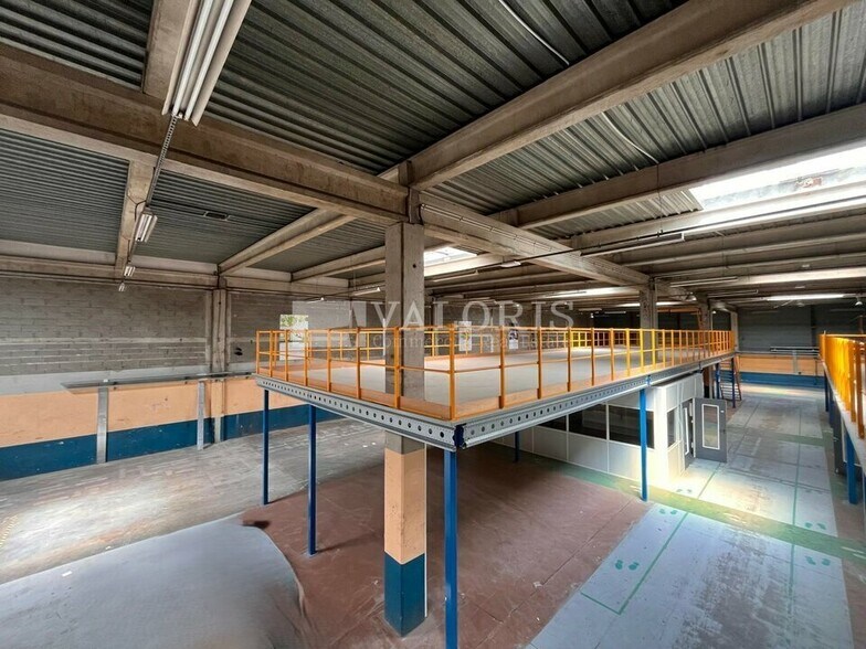Industriel/Logistique dans Vitrolles à louer - Photo intérieure – Image 2 sur 10