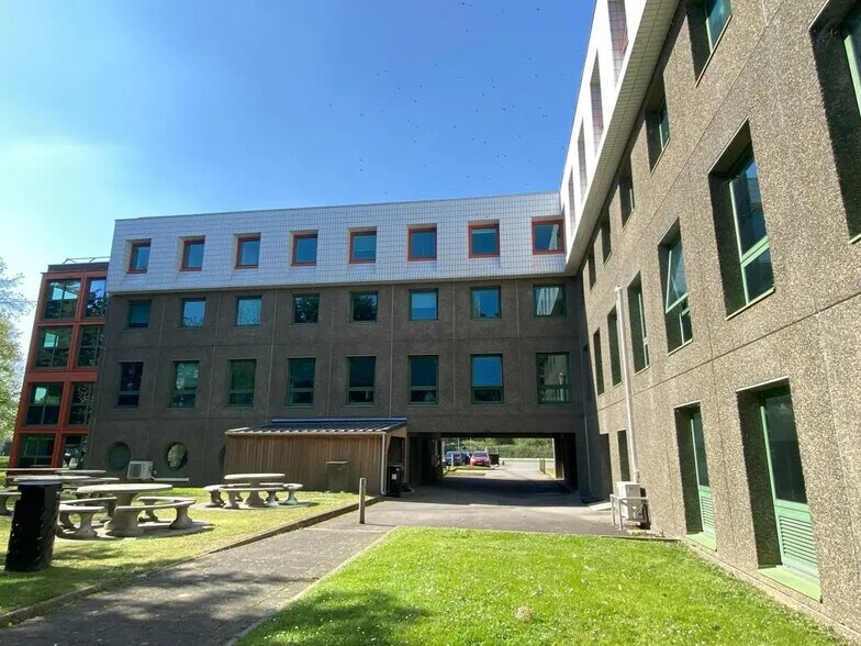 Bureau dans Rennes à louer - Photo de l’immeuble – Image 3 sur 8