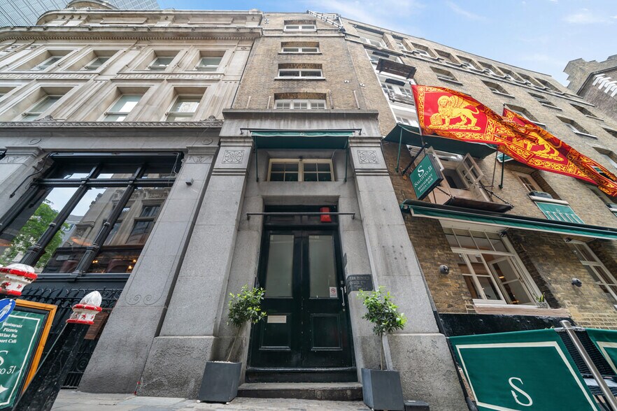 31 Lovat Ln, Londres à louer - Photo de l’immeuble – Image 1 sur 12