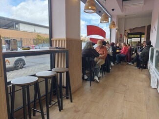 Plus de détails pour Local commercial à louer