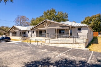 Plus de détails pour 645 Floral Ave, New Braunfels, TX - Bureau à louer