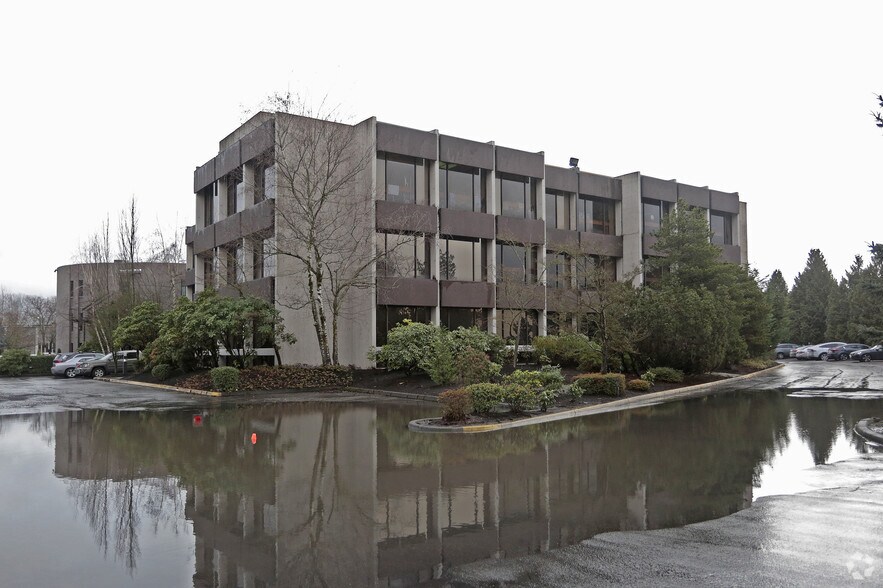 411 Strander Blvd, Tukwila, WA à louer - Photo principale – Image 1 sur 3