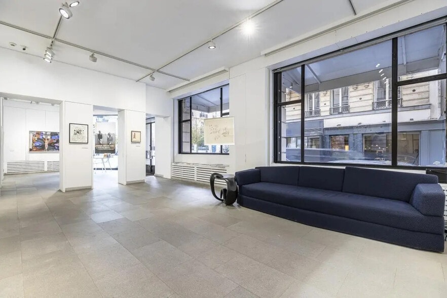 Immeuble residentiel dans Paris à vendre - Photo de l’immeuble – Image 3 sur 5