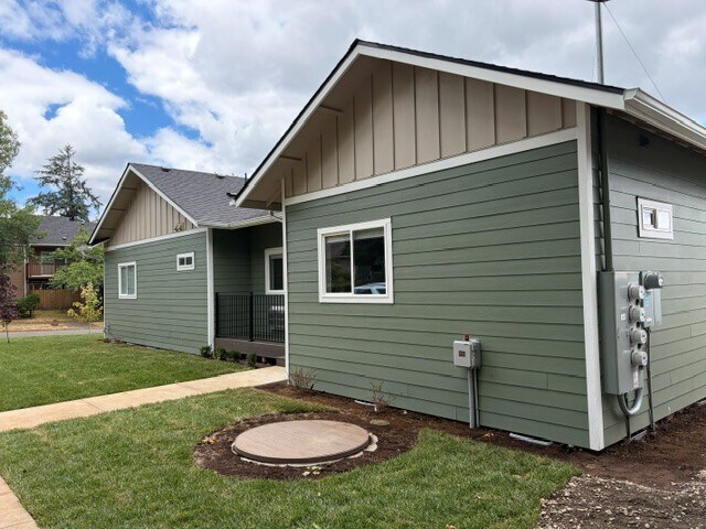 1380 Saginaw St S, Salem, OR à vendre - Photo de l’immeuble – Image 2 sur 5