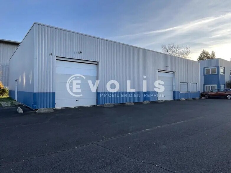 Bureau dans Gallargues-le-Montueux à louer - Photo de l’immeuble – Image 3 sur 7