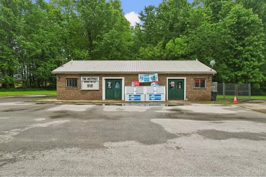 7532 Ashridge Arnheim Rd, Sardinia, OH à vendre - Photo de l’immeuble – Image 1 sur 23
