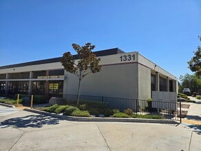 1331 N Cuyamaca St, El Cajon, CA à louer Photo intérieure– Image 2 sur 12