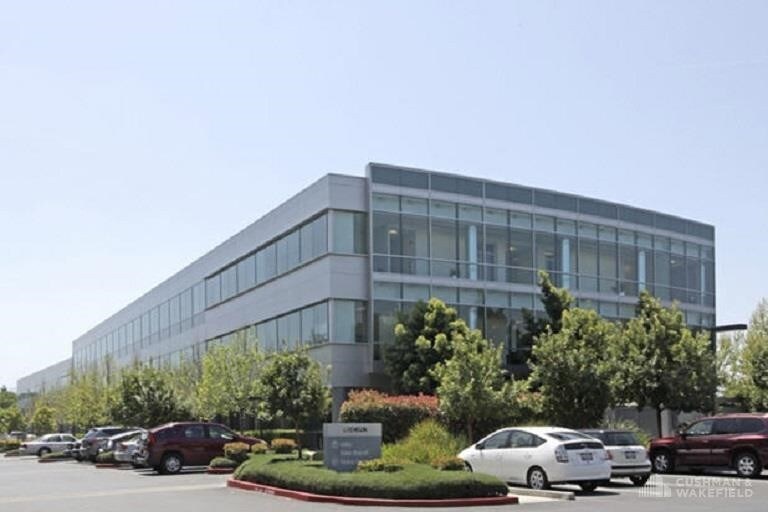 550 Meridian Ave, San Jose, CA à louer - Photo de l’immeuble – Image 2 sur 5