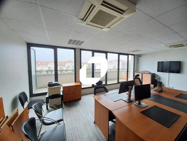 Plus de détails pour Bureau à vendre