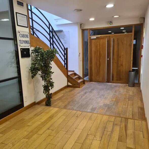 Bureau dans Levallois-Perret à louer - Hall d’entrée – Image 2 sur 15