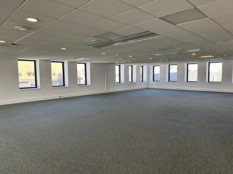 Bureau dans Strasbourg à louer - Photo de l’immeuble – Image 2 sur 11