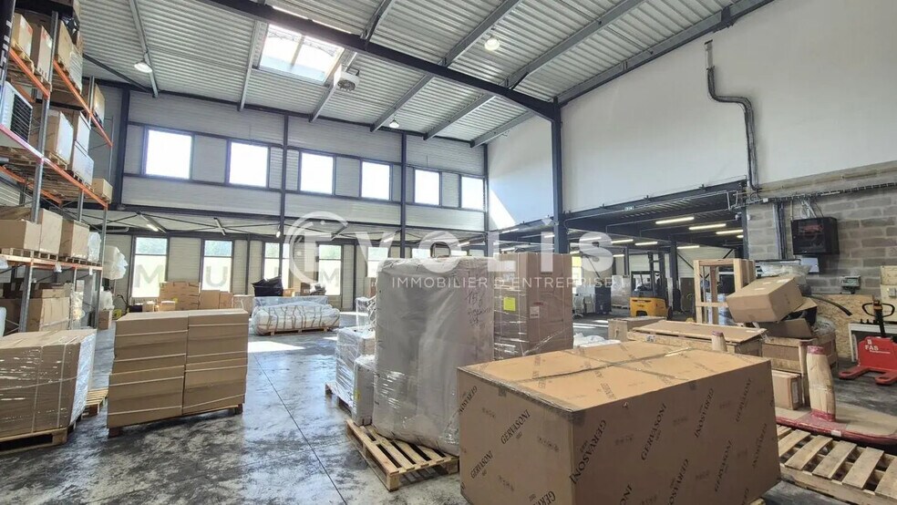 Bureau dans Tremblay-en-France à louer - Photo de l’immeuble – Image 1 sur 7