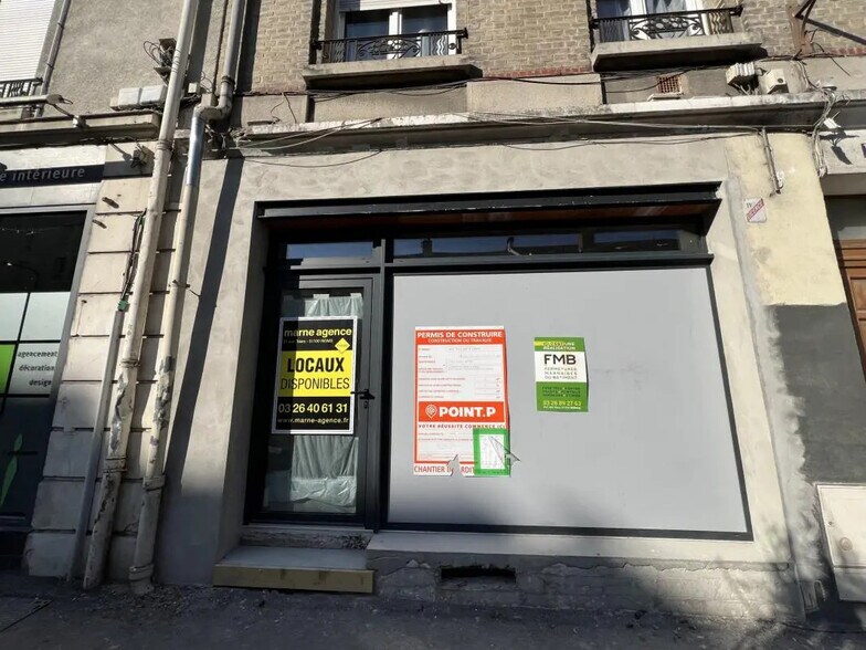 Local commercial dans Reims à louer - Photo de l’immeuble – Image 1 sur 6