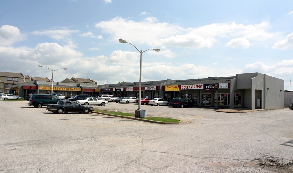 904-932 E Arkansas Ln, Arlington, TX à louer - Photo principale – Image 1 sur 1