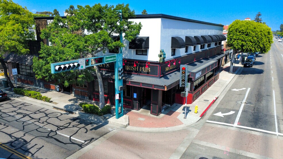 101 E Commonwealth Ave, Fullerton, CA à louer - Photo de l’immeuble – Image 2 sur 4