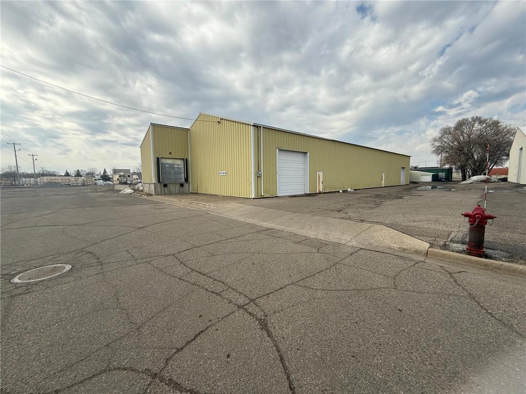 555 1st SE st, Saint Cloud, MN à vendre Photo de l’immeuble– Image 1 sur 9